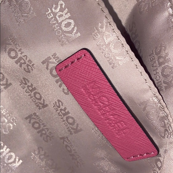 Michael Kors Jetset Travel bag & wristlet - Picture 11 of 16